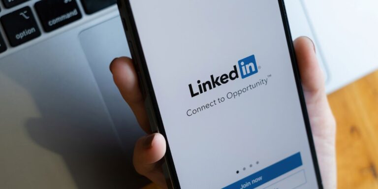 Cómo Utilizar LinkedIn para Impulsar tu Carrera y Negocio